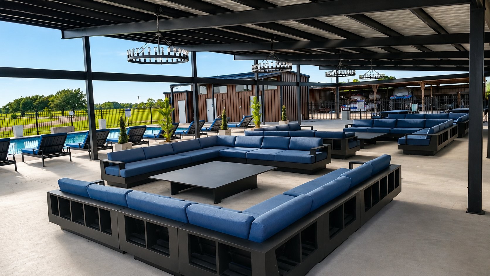 Pool and lounge